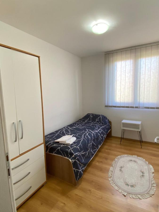 Apartman - Stan Na Dan Lenjinka Apartman Vranje Kültér fotó